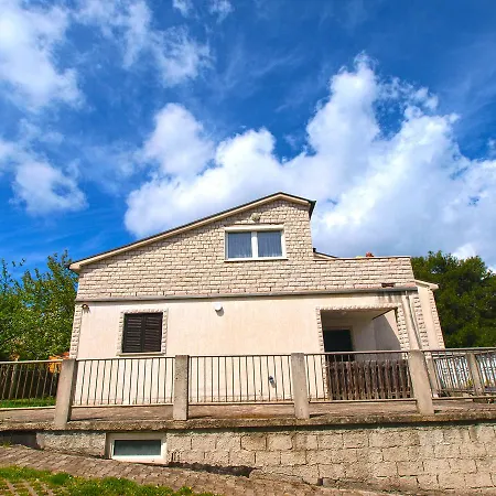 Jasminka 964 * Premantura